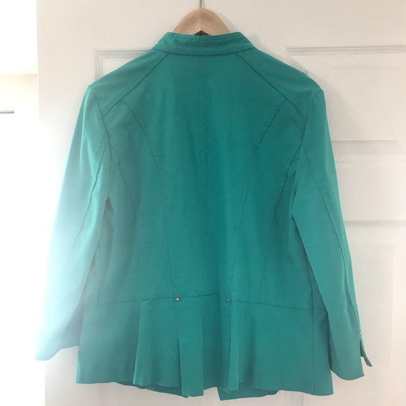 Turquoise/teal blazer. - Picture 3 of 3